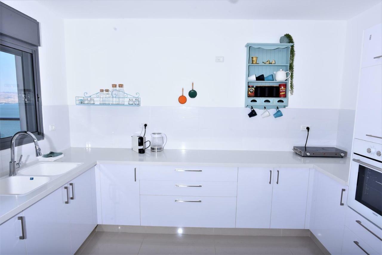 Aristone Luxury Apartment ティベリア エクステリア 写真