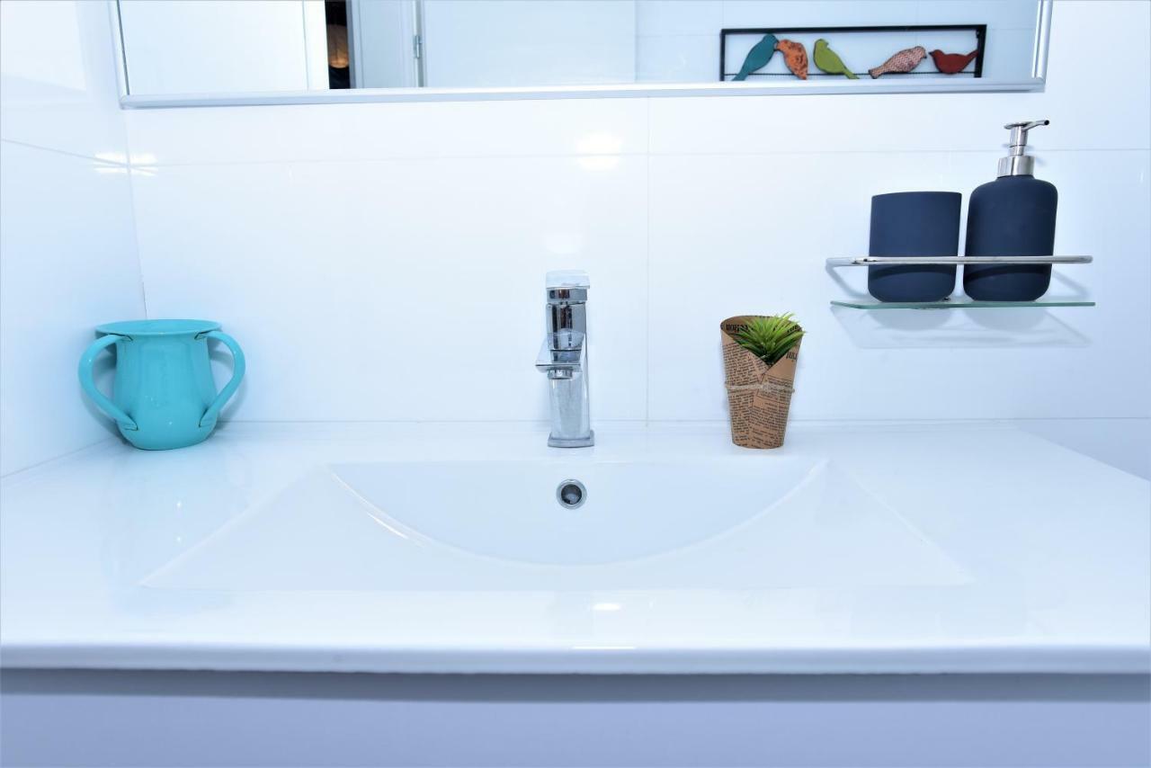 Aristone Luxury Apartment ティベリア エクステリア 写真